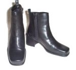 ECCO Short Black Leather Boots - 8/8.5 - BRAND NEW!